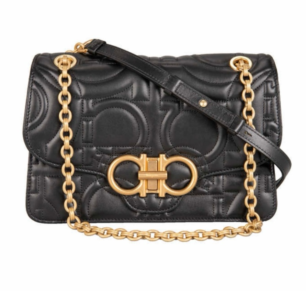 🎉🎉Hp🎉Ferragamo Quilted Gancini Shoulder Bag